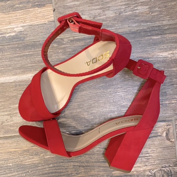 Soda Sz 9 Pretty Red Formal High Heel Shoes - Picture 1 of 8
